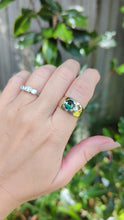 Load and play video in Gallery viewer, Glowing 2.05ct Australian parti sapphire &amp; diamond 9ct band c1980s
