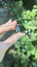 Load and play video in Gallery viewer, Incredible Vintage Australian Parti Sapphire ring 14ct yellow gold
