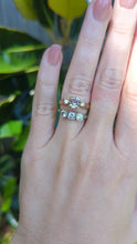 Load and play video in Gallery viewer, Vintage zircon trilogy in 9ct yellow gold
