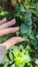 Load and play video in Gallery viewer, Serpent sapphire protection ring 9ct yellow gold
