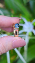 Load and play video in Gallery viewer, Peacock blue parti sapphire 9ct yellow gold vintage
