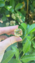 Load and play video in Gallery viewer, Impressive citrine cocktail ring 9ct yellow gold.
