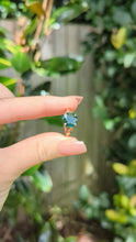 Load and play video in Gallery viewer, Art Deco parti sapphire 9ct gold
