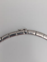 Load image into Gallery viewer, Vintage articulated sterling silver &amp; topaz omega chain
