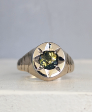 Load image into Gallery viewer, The Wattle Star ⭐ 9ct yellow white gold Parti sapphire star signet
