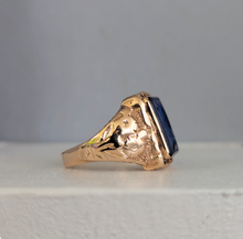 Load image into Gallery viewer, Vintage blue centurion intaglio signet 9ct rosey gold
