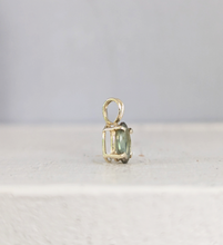 Load image into Gallery viewer, Grass green Australian sapphire 9ct pendant
