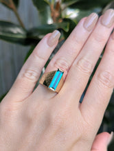 Load image into Gallery viewer, Vintage 1970s Brutalist tourmaline ring 9ct yellow gold
