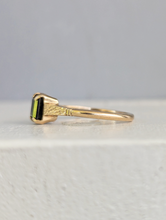 Load image into Gallery viewer, Textured sweet tourmaline in 9ct yellow gold

