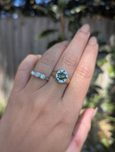 Load image into Gallery viewer, The Wattle Star ⭐ 9ct yellow white gold Parti sapphire star signet
