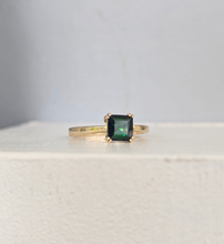 Load image into Gallery viewer, Vintage forest Green tourmaline in 9ct yellow gold setting.
