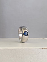 Load image into Gallery viewer, Vintage natural blue sapphire 9ct white gold dome band
