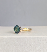 Load image into Gallery viewer, Tantalising parti sapphire &amp; diamonds in 18ct yellow gold c1970s ring
