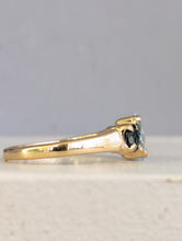 Load image into Gallery viewer, Tranquil vintage trilogy ring in 9ct yellow gold
