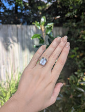Load image into Gallery viewer, Breathtaking blush pink kunzite c1960s in 9ct

