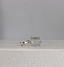 Load image into Gallery viewer, Ocean pool vintage aquamarine pendant 9ct white gold
