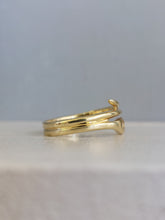 Load image into Gallery viewer, Heavy Vintage Italian Snake ring set with Goshenite 18ct
