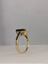 Load image into Gallery viewer, Tantalising vintage tourmaline ring in 14ct yellow gold
