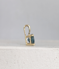 Load image into Gallery viewer, Luminous Teal Montana Sapphire 9ct yellow gold
