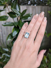 Load image into Gallery viewer, Pale blue 8ct aquamarine in chunky vintage silver
