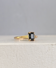 Load image into Gallery viewer, Textured sweet tourmaline in 9ct yellow gold
