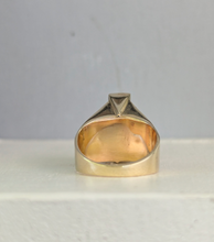 Load image into Gallery viewer, Vintage 1970s Brutalist tourmaline ring 9ct yellow gold
