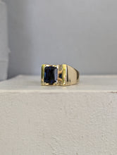 Load image into Gallery viewer, Vivid Natural blue Australian sapphire in vintage 9ct yellow gold
