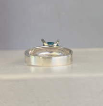 Load image into Gallery viewer, Stunning vintage blue zirocon sterling silver ring 925
