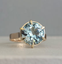 Load image into Gallery viewer, Australian Gippsland Blue Topaz 9ct yellow gold
