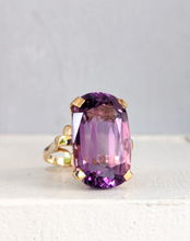 Load image into Gallery viewer, Vivid Amethyst ring c1967 UK 9ct yellow gold
