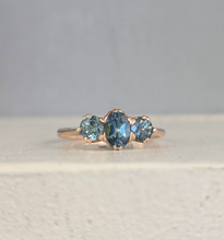 Load image into Gallery viewer, c1930s Australian sapphire trilogy in 9ct rosey yellow gold.
