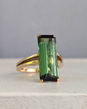 Load image into Gallery viewer, Sleek natural forest green &amp; teal tourmaline in 9ct yellow gold c1970s
