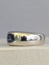 Load image into Gallery viewer, Vintage natural blue sapphire 9ct white gold dome band
