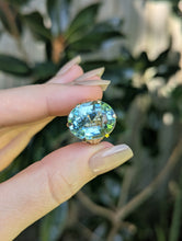 Load image into Gallery viewer, Vintage aquamarine ring c1960s Birmigham in yellow gold
