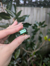 Load image into Gallery viewer, Sleek natural forest green &amp; teal tourmaline in 9ct yellow gold c1970s
