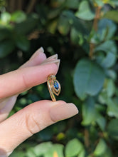 Load image into Gallery viewer, Serpent sapphire protection ring 9ct yellow gold
