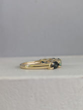 Load image into Gallery viewer, Australian harlequin parti sapphire band 9ct vintage yellow gold setting.
