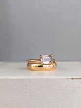 Load image into Gallery viewer, Pink champagne Harts Ranges zircon rectangular cut 9ct yellow gold
