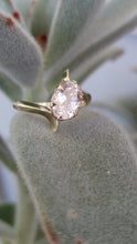 Load image into Gallery viewer, Soft pink morganite in 18ct yellow gold
