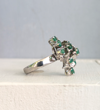 Load image into Gallery viewer, Vintage c1970s emerald cluster ring in silver
