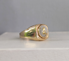 Load image into Gallery viewer, Eureka Vintage Australian gold bearing quartz ring 9ct yellow gold
