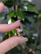 Load image into Gallery viewer, Chocolate cognac zircon in vintage 9ct yellow gold
