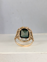 Load image into Gallery viewer, Mid century green spinel in 8ct yellow gold

