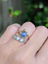 Load image into Gallery viewer, Sri Lankan sapphire in handmade 9ct yellow and white gold setting c1980s
