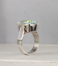 Load image into Gallery viewer, Pale blue 8ct aquamarine in chunky vintage silver
