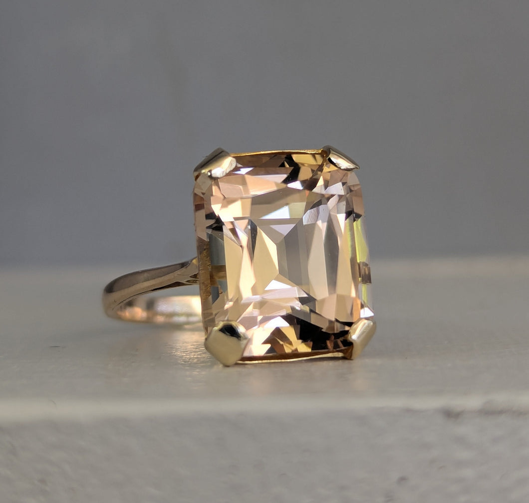 Peachy Keen cocktail 9ct yellow gold