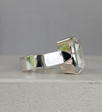 Load image into Gallery viewer, Pale blue 8ct aquamarine in chunky vintage silver
