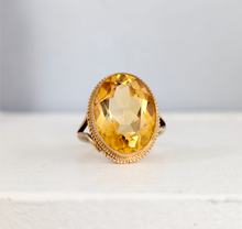 Load image into Gallery viewer, Sunshine citrine with barley twist Birmingham 1973 9ct yellow gold
