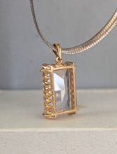 Load image into Gallery viewer, Vintage rose quartz gold pendant 9ct
