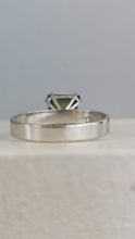 Load image into Gallery viewer, Olive Australian Sapphire in white gold 9ct
